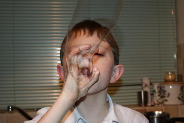 http://i388.photobucket.com/albums/oo324/IzzieLzzie/DSC01478.jpg