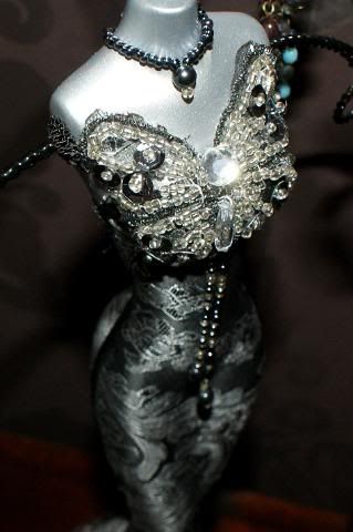http://i388.photobucket.com/albums/oo324/IzzieLzzie/DSC02033.jpg